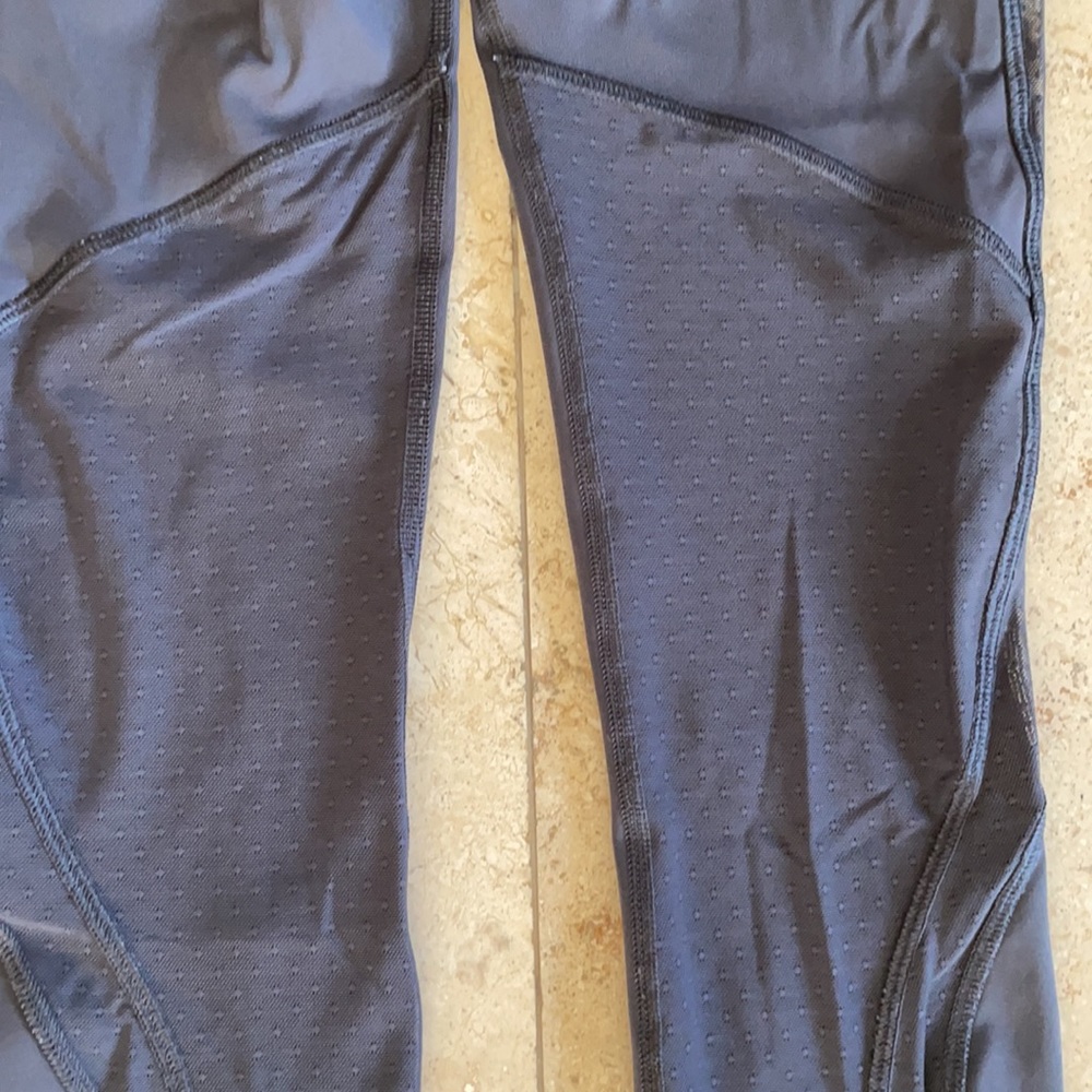 Lululemon Mesh Insert Legging Size 2 - image 6